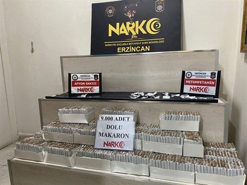 Metamfetamin ve Afyon Sakızı Ele Geçirilmiştir.